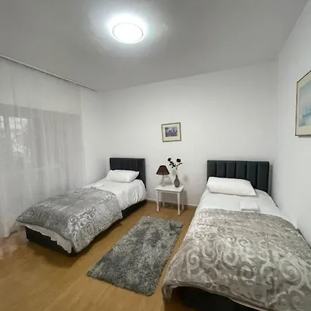 Apartment The Urbanite